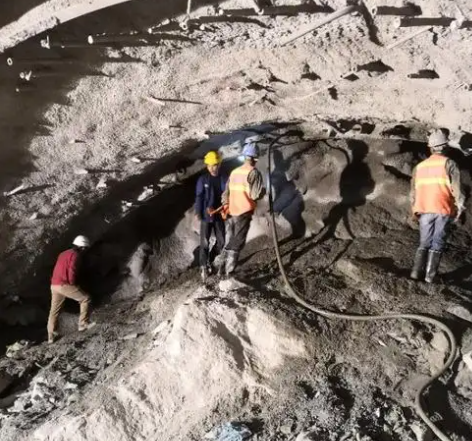 宜兴拱顶带模注浆料的施工流程及注意事项